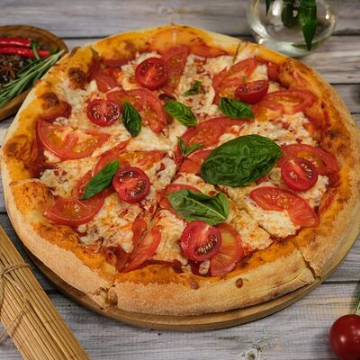 Пицца Маргарита в Pizza & Точка по цене 559 ₽