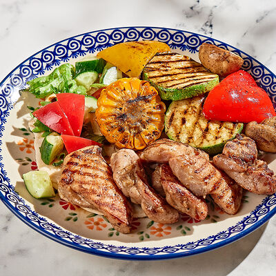 Куриный шашлык с овощами гриль в Теплые края-уголок Италии по цене 795 ₽