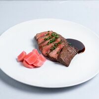 Стейк с азиатским соусом демиглас в КИDO