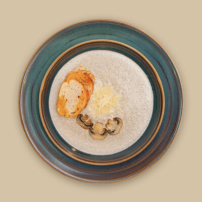 Крем-суп из шампиньонов в Любим сытно по цене 605 ₽