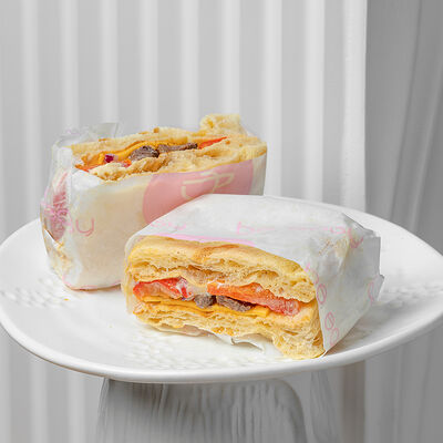 Сэндвич с томленой говядиной и печеными перцами в Изикофе по цене 590 ₽