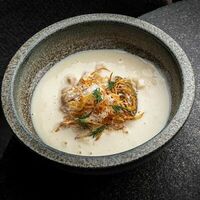 Суп сырный с куриной грудкой в Dante kitchen+bar