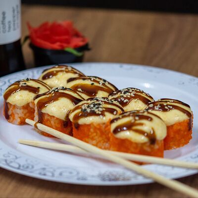 Запеченная Калифорния с тунцом в Суши Ready по цене 429 ₽