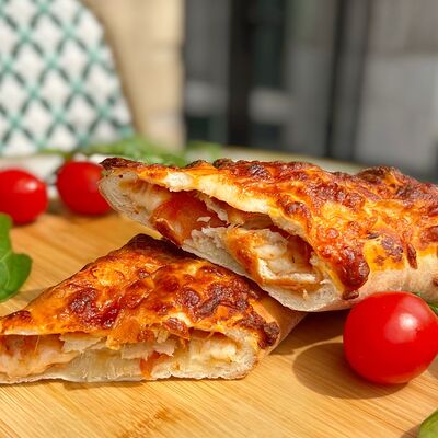 Пицца-сэндвич в La Tartine по цене 2900 ₸