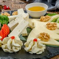 Сырное ассорти Кавказ в Кристалл