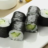 Каппа хосомаки ролл в Kushi-Sushi