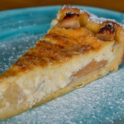 Яблочный пирог в Мацони по цене 260