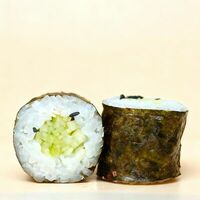 Маки с огурцом и кунжутом в Domo