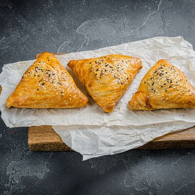 Самса с бараниной в PLOVBOX по цене 190