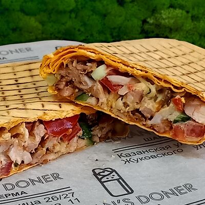 Шаверма сырная фирменная в Elmans Doner по цене 460 ₽