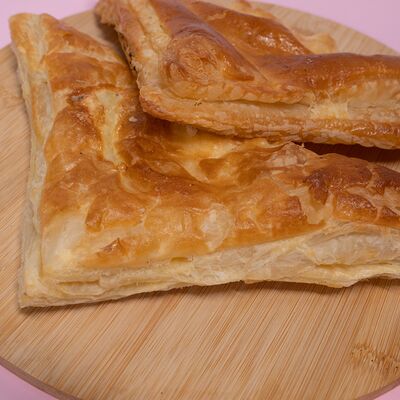 Слойка с брынзой в Тандыр по цене 90 ₽