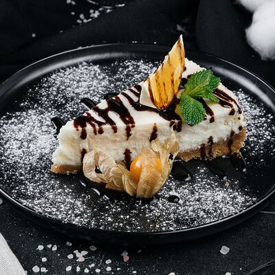 Чизкейк в ALEX ROYAL RESTAURANT по цене 430 ₽