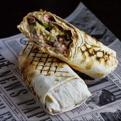 Классическая шаверма с говядиной в Azelow по цене 560 ₽