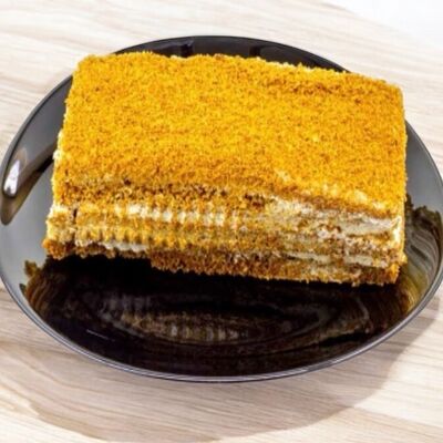 Пирожное Медовик в Вкусницца по цене 970 ₽