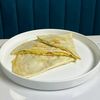 Кесадилья с курицей и соусом Цезарь в PRIMETIME по цене 350