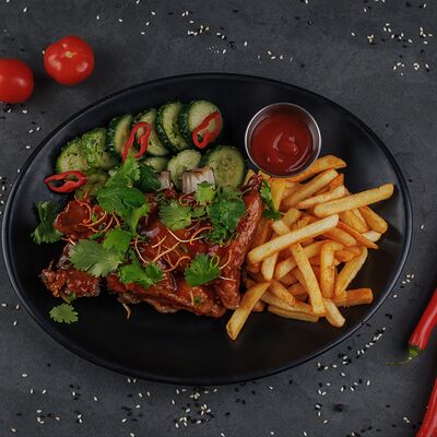 Ребра свиные с картофелем фри в Руки ВВерх! Бар по цене 1500 ₽