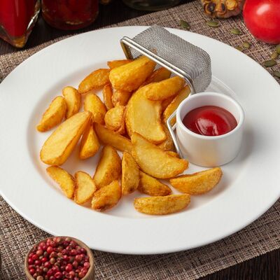 Картофель по-деревенски в Шашлычный дворик по цене 190 ₽