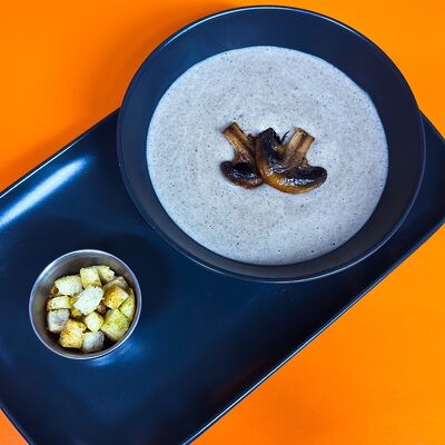 Грибной крем-суп в Папа Рядом Гриль-паб по цене 395 ₽