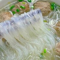 0018. Суп с фунчозой и фрикадельками в Минутка