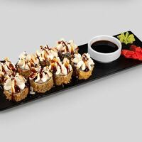 Ролл Салмон темпура в Basilic -Территория Вкусной Еды
