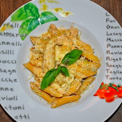 Пенне с куриной грудкой и цукини в Bareda по цене 410 ₽