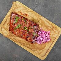 Ребро cвинoе с соусом BBQ в Ribs