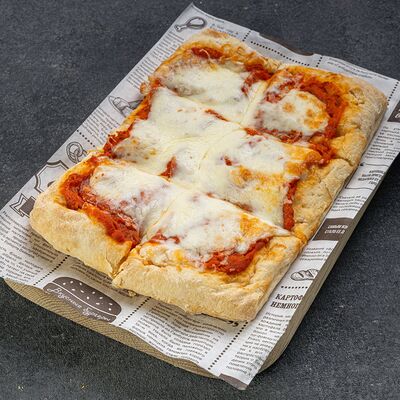 Пицца Пеперони в FatBoy PUB по цене 740 ₽