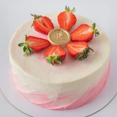 Торт Сливочная клубника в Мамин Cake по цене 3350 ₽