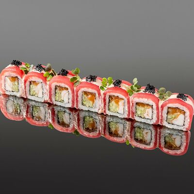 Ролл с тунцом, лососем и креветкой в OUGI по цене 1950 ₽