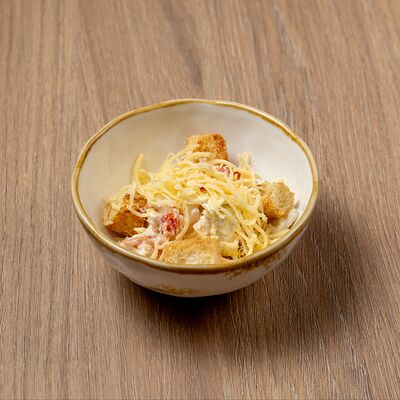 Салат с курицей и сухариками в Тутла столовая по цене 149 ₽