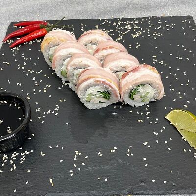Бекон ролл в Ninja sushi по цене 378 ₽