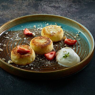 Сырники со сметаной в Баклажан в ТЦ 