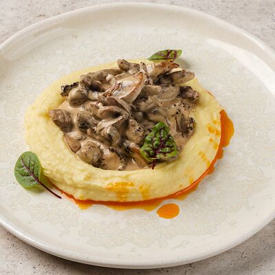 Строганов с телятинойв Ресторан Европа по цене 850 ₽