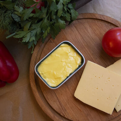 Соус Сырный в Вкусно есть по цене 50 ₽