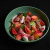 Салат с вяленой уткой и сыром дорблю в Level kitchenbar по цене 570