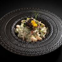 Тальятелле в сливочном соусе с тигровыми креветкамив Репаст