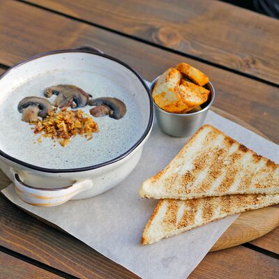 Крем-суп грибной в Food & Mood по цене 560 ₽