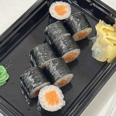 Мини-ролл семгав Роллбург по цене 440 ₽