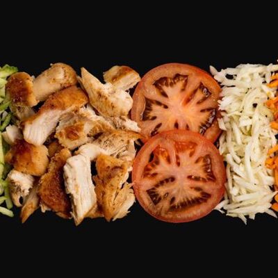 Шаурма куриная в тарелке в Шик Шашлык по цене 409 ₽