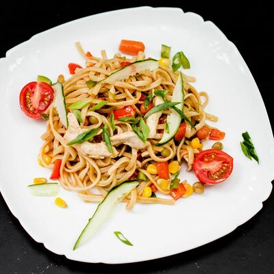 Вок с овощами и пшеничной лапшой в АСА-Суши по цене 330 ₽