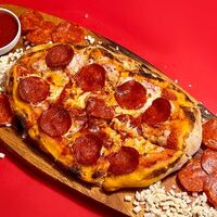 Пицца Пепперони в Duo Pizza & Wine
