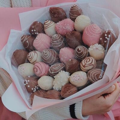 Букет из 31 клубникив Kissberry по цене 7300 ₽