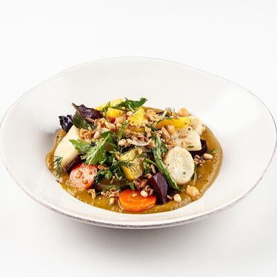 Теплый салат из корнеплодов в Сыроварня по цене 630 ₽