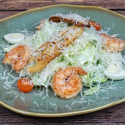 Цезарь с креветками в Ломи по цене 880 ₽