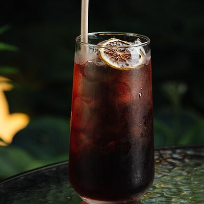 Лимонад Ежевика-гранат в Yellow Kitchen & bar по цене 360 ₽