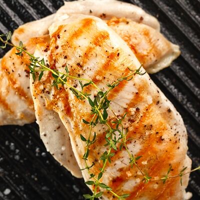 Куриная грудка в Триумф по цене 380 ₽