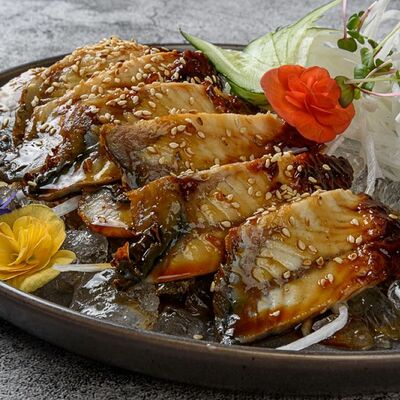 Сашими из угря в Duran Bar & Grill по цене 799