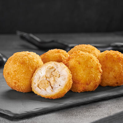 Рисовые шарики с курицей в Sushi Master по цене 14 р.