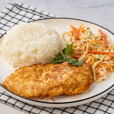Куриная грудка в сыре с рисом и салат Весенний в Сели-Съели по цене 650 ₽