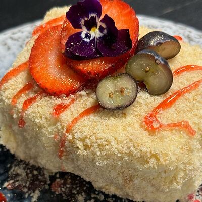 Милфей с вишней в To mesto по цене 660 ₽